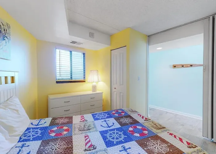 Golden Sands 715